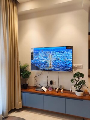 Furnished Amenities in 1 BHK Apartment at Hiranandani Regent Hill, Powai – for Sale