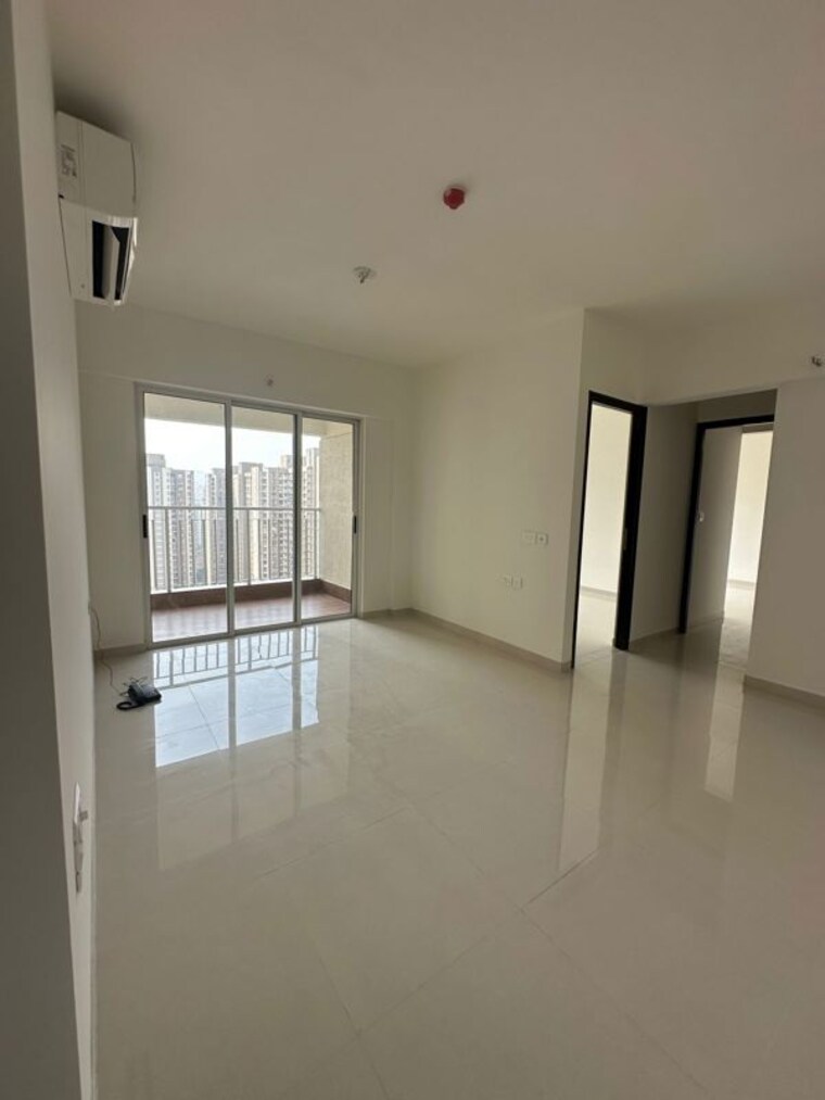 Room, indiabulls-one-indiabulls 3 Bedroom 1760 Sq.Ft. Apartment In Pokhran Road No Two Thane 9812861