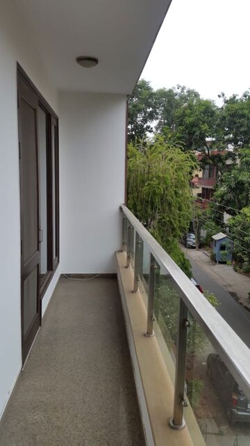 Balcony in 3 BHK Builder Floor at Safdarjung Enclave – for Rent