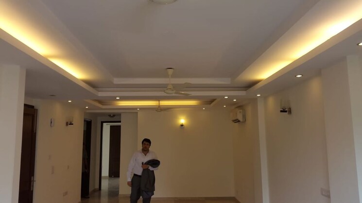 Living Room, safdarjung enclave 3 Bedroom 200 Sq.Yd. Builder Floor In Safdarjung Enclave Delhi 9810868