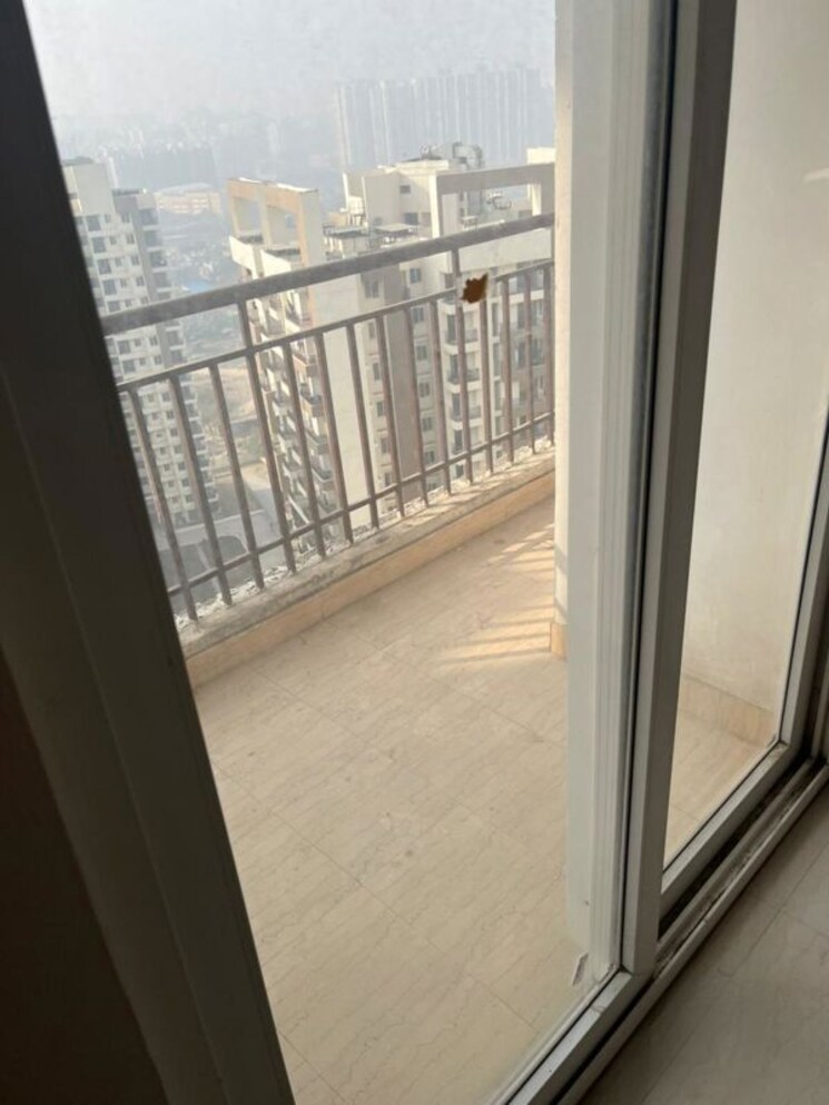 Balcony, galaxy-north-avenue-ll 2 Bedroom 925 Sq.Ft. Apartment In Gaur City 2 Greater Noida 9812866