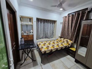 Bedroom in  Pg at Kandivali East – for Rent