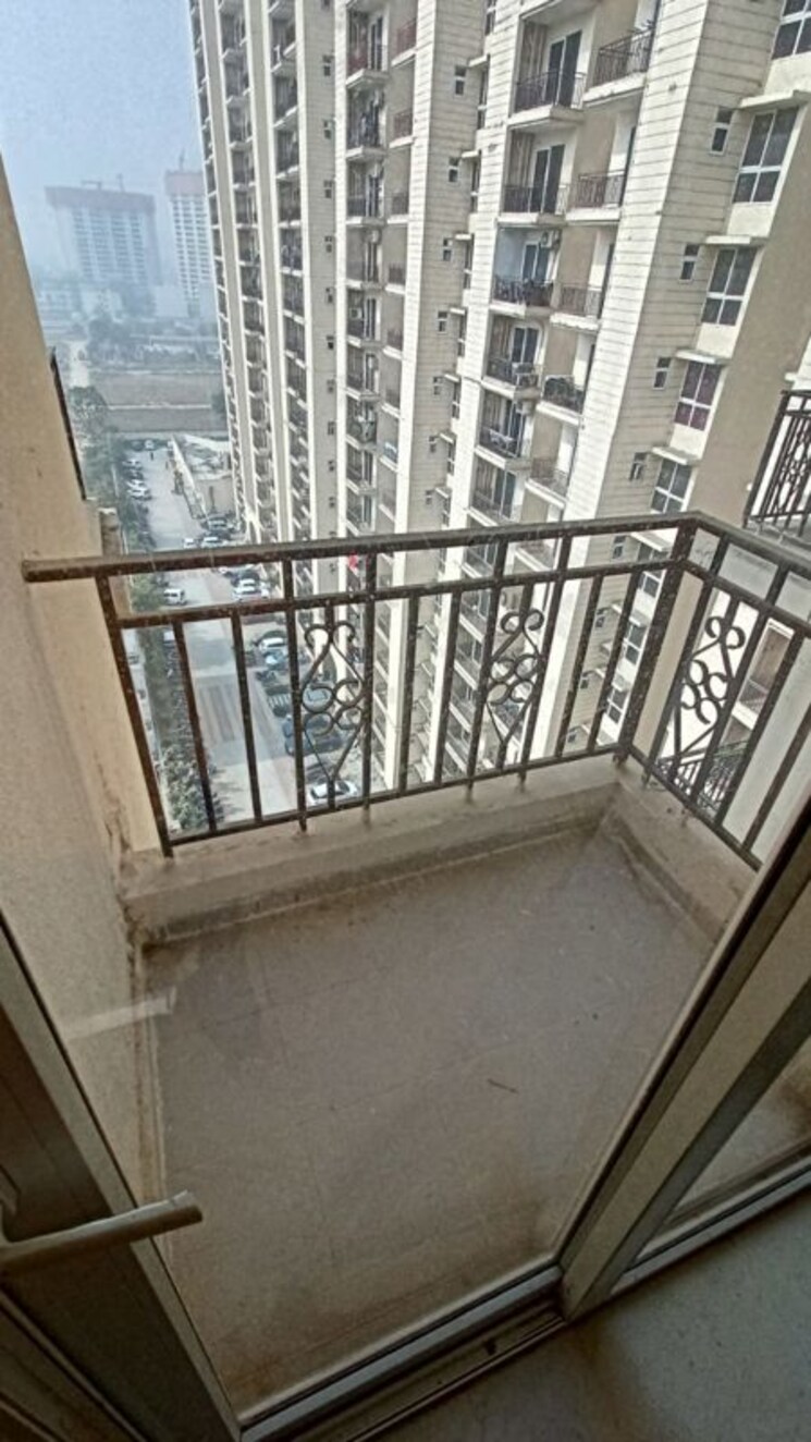 Balcony, signature-global-prime 2 Bedroom 573 Sq.Ft. Apartment In Sector 63a Gurgaon 9812903