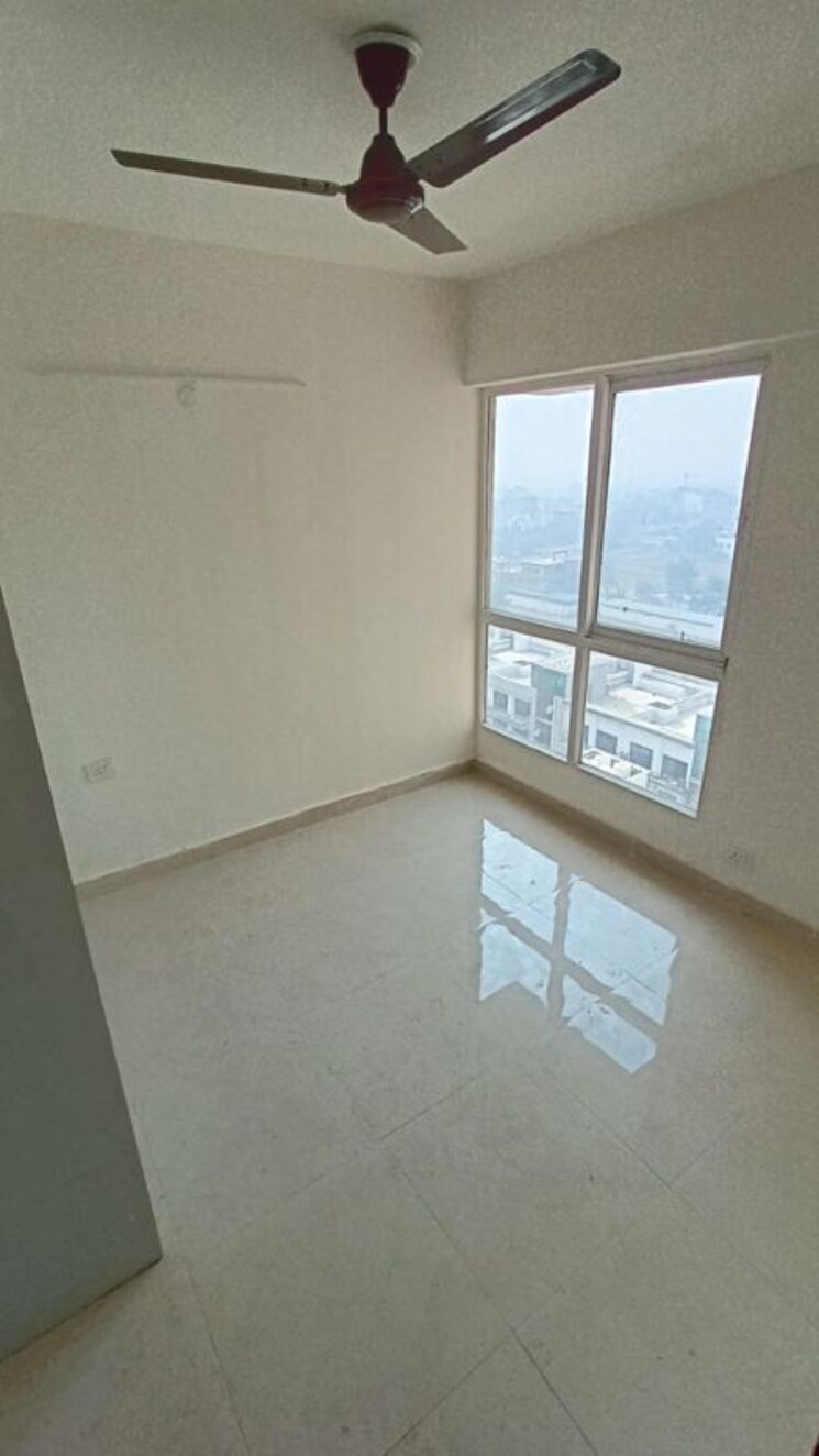 Room, signature-global-prime 2 Bedroom 573 Sq.Ft. Apartment In Sector 63a Gurgaon 9812903