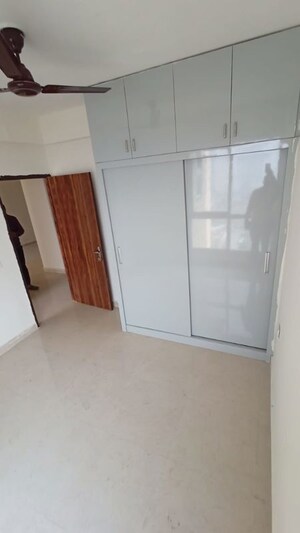 Room in 2 BHK Apartment at Signature Global Prime, Sector 63a – for Rent