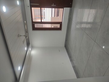 Bedroom in 3 BHK Builder Floor at Sector 38 – for Rent