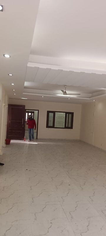 Parking in 2 BHK Independent House at Sector 56 – for Rent