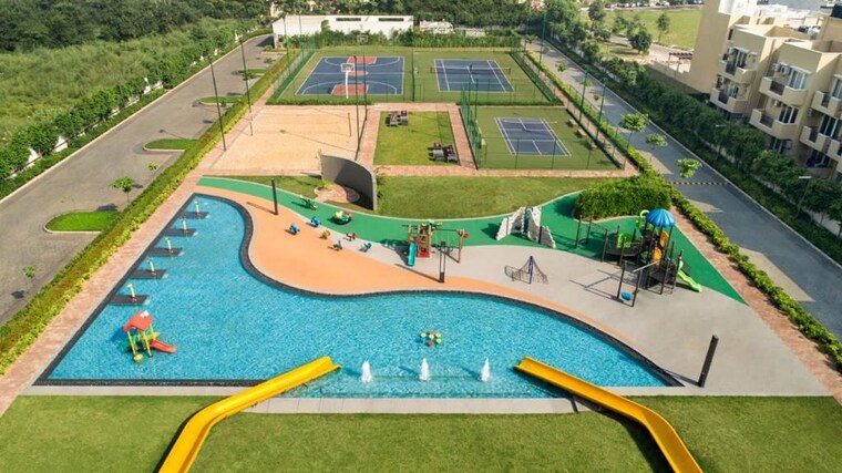 Swimming Pool, m3m-trump-tower 3 Bedroom 3525 Sq.Ft. Apartment In Sector 65 Gurgaon 9812930