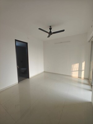 Room in 2 BHK Apartment at Akshar Alvario, Seawoods – for Sale