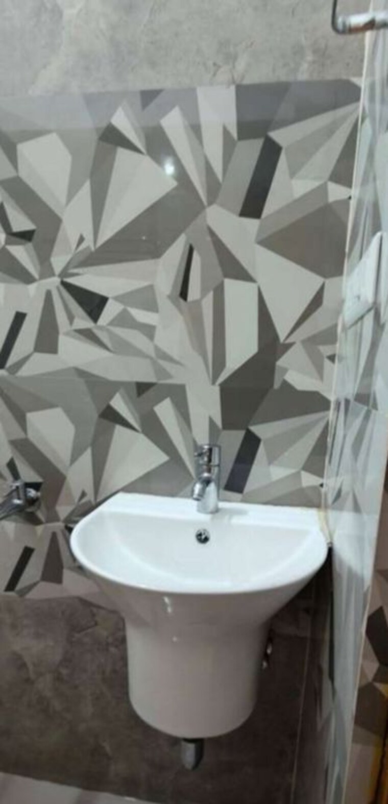 Bathroom, hazratganj 3 Bedroom 1650 Sq.Ft. Apartment In Hazratganj Lucknow 9812946