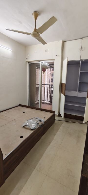 Bedroom in 2 BHK Apartment at DB Orchid Ozone, Dahisar East – for Rent