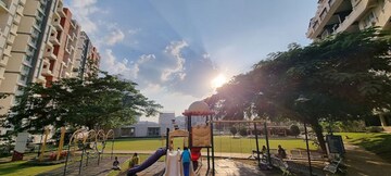 Swimming Pool in 3.5 BHK Apartment at Gera Trinity Towers, Kharadi – for Sale