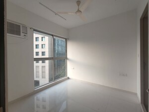 Room in 2 BHK Apartment at Lodha Amara, Kolshet Road – for Rent