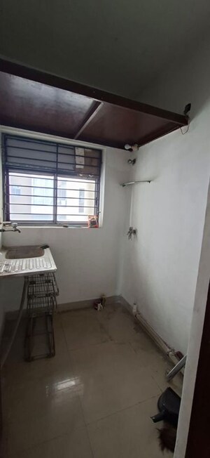 Room in 3 BHK Apartment at Rohra Address, New Town – for Sale