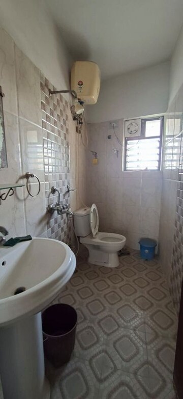 Bathroom in 3 BHK Apartment at Rohra Address, New Town – for Sale