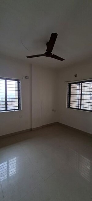 Room in 3 BHK Apartment at Rohra Address, New Town – for Sale