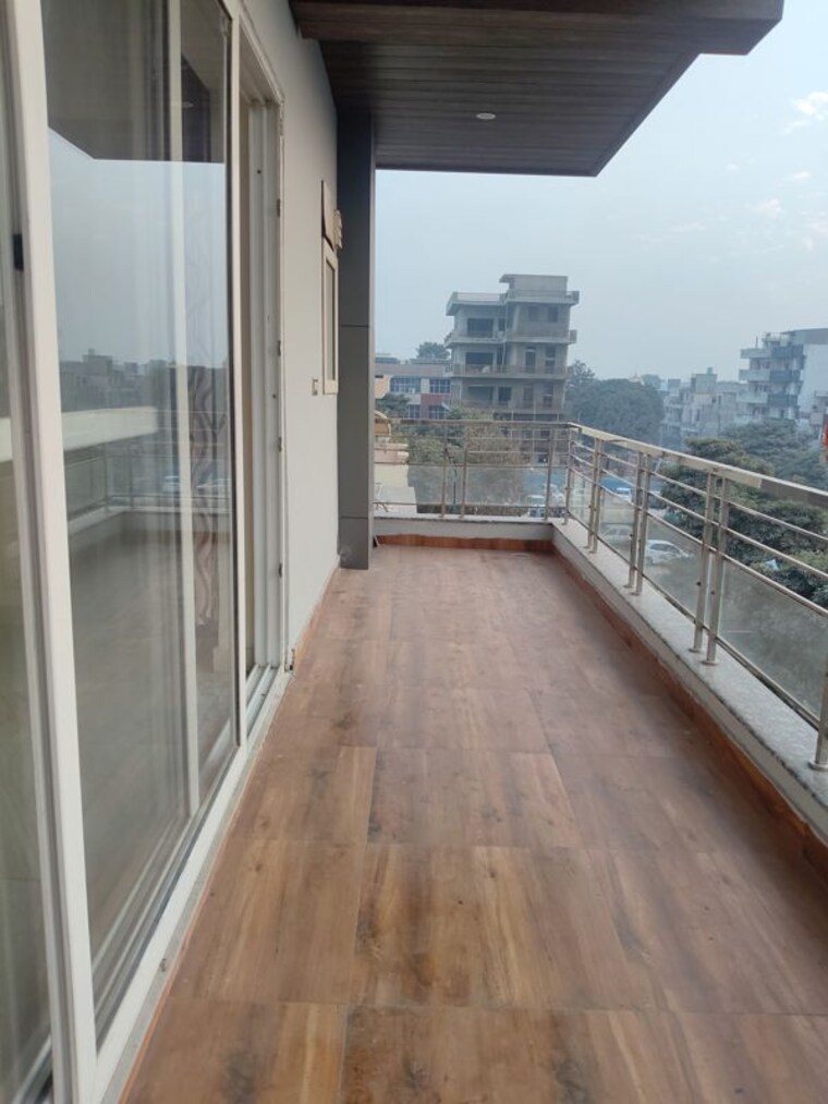 Balcony, sector 16 3 Bedroom 1800 Sq.Ft. Builder Floor In Sector 16 Panchkula 9812966