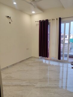 3 BHK Builder Floor For Rent in Sector 16
