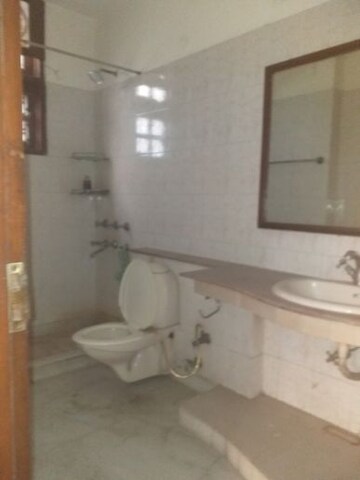 Bathroom in 3 BHK Builder Floor at East Patel Nagar – for Rent