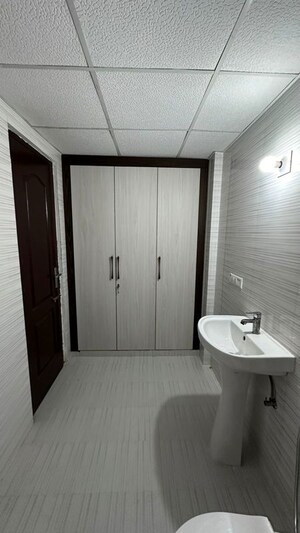 Bathroom in 2 BHK Apartment at Omaxe R2, Gomti Nagar – for Rent