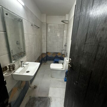 Bathroom in 2 BHK Builder Floor at Sector 43 – for Rent