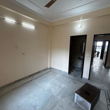 Room in 3 BHK Builder Floor at Sector 43 – for Rent