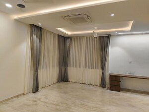 Building Lobby in 4 BHK Villa at Mantri Group Mantri Euphoria, Narsingi – for Rent