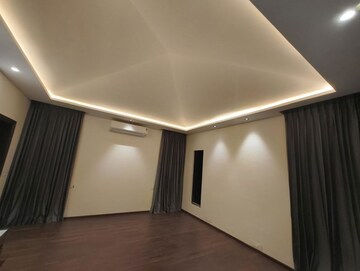 Room in 4 BHK Villa at Mantri Group Mantri Euphoria, Narsingi – for Rent