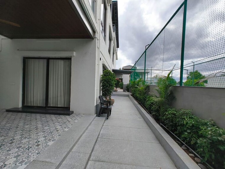 Balcony, mantri-group-mantri-euphoria 4 Bedroom 6000 Sq.Ft. Villa In Narsingi Hyderabad 9812994