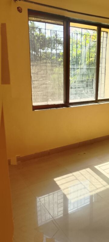 Room in 1 BHK Apartment at Shree Krupa Vaibhav Villas, Majiwada – for Rent