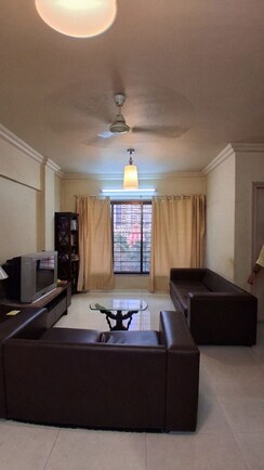 1 BHK Apartment For Rent in Shah Arcade II