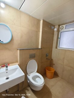 1 RkApartment For Rent in Orchid Complex Gundecha