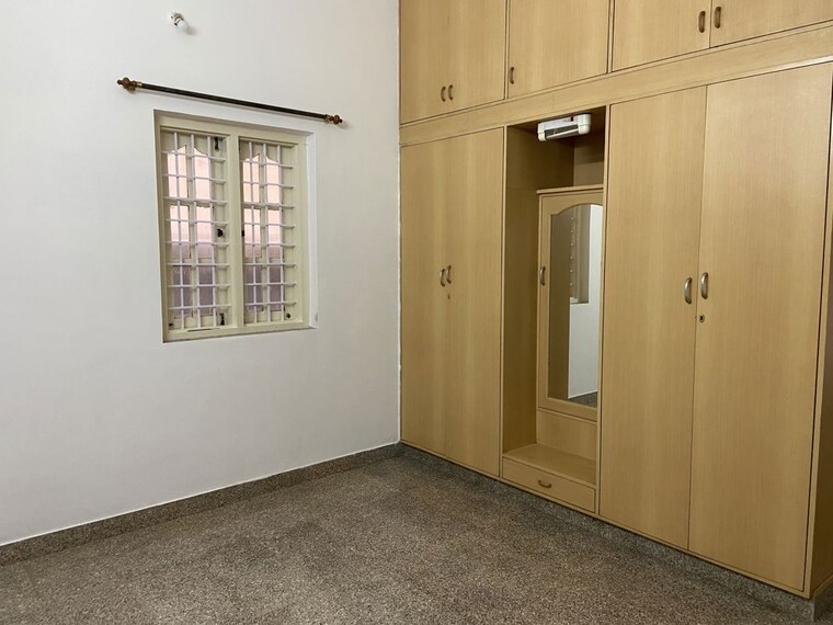 Room, kanaka nagar 2 Bedroom 1200 Sq.Ft. Builder Floor In Kanaka Nagar Bangalore 9813039
