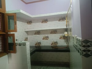 Furnished Amenities in 2 BHK Builder Floor at Sant Nagar – for Rent