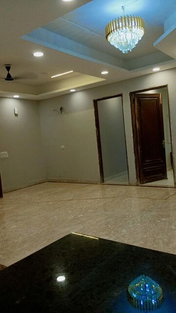 Room in 3 BHK Villa at Jaypee Wish Town Klassic, Sector 134 – for Rent
