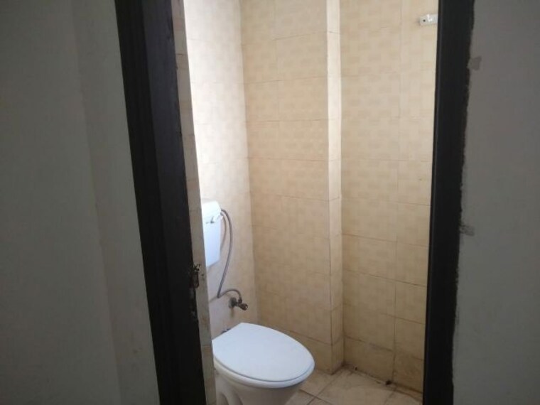 Bathroom, nimbus-the-hyde-park 2 Bedroom 915 Sq.Ft. Apartment In Sector 78 Noida 9509687