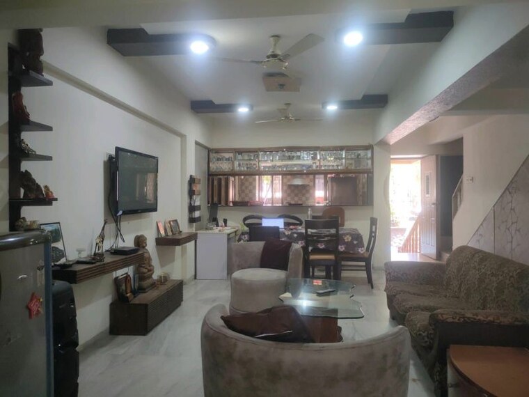 Living Room, hiranandani-gardens-eden-bungalows 3 Bedroom 2800 Sq.Ft. Villa In Powai Mumbai 9813078