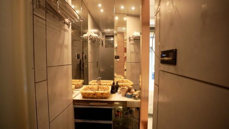 Kitchen, hiranandani-gardens-eden-bungalows 3 Bedroom 4000 Sq.Ft. Villa In Powai Mumbai 9813087