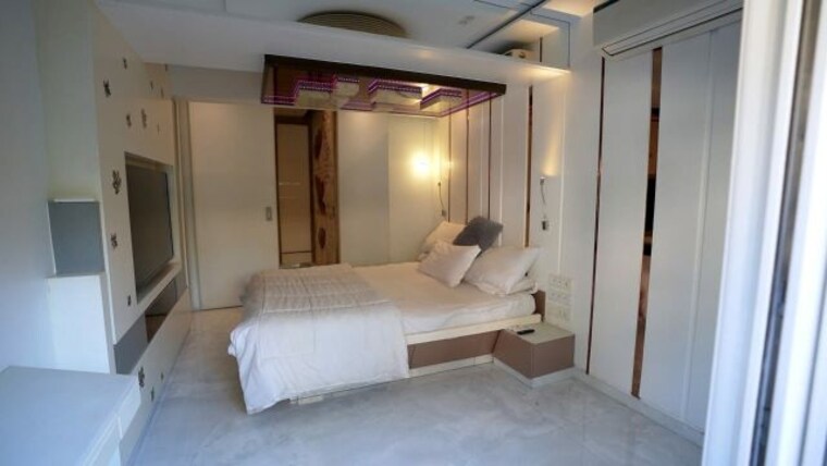 Bedroom, hiranandani-gardens-eden-bungalows 3 Bedroom 4000 Sq.Ft. Villa In Powai Mumbai 9813087