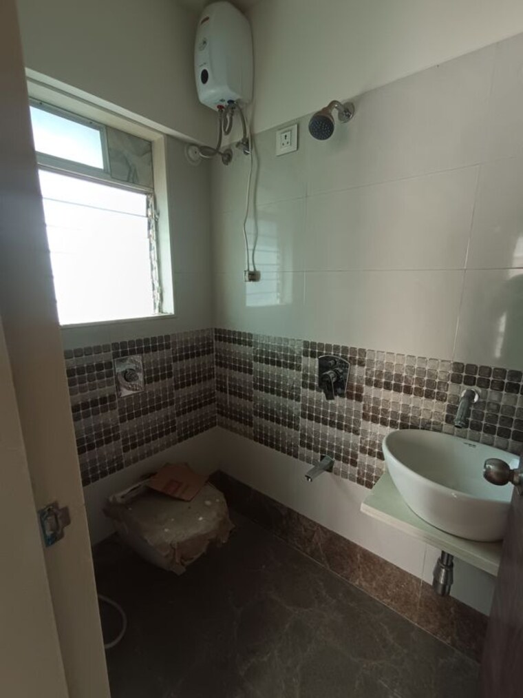 Bathroom, drishti-homes 1 Bedroom 419 Sq.Ft. Apartment In Jogeshwari East Mumbai 9813103