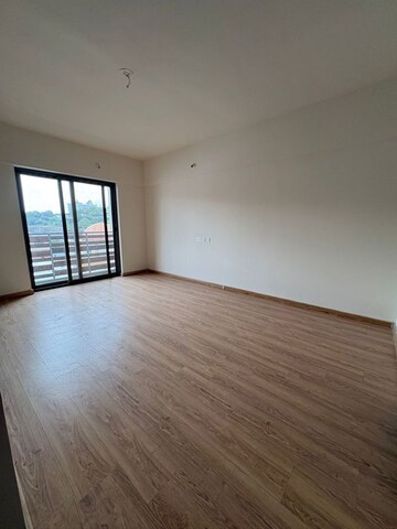 Room in 2 BHK Apartment at Amit Ved Vihar, Kothrud – for Rent