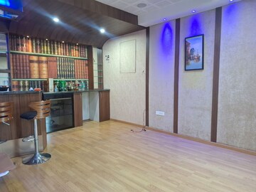 Room in 4 BHK Apartment at Fortune Royal One, Banjara Hills – for Rent