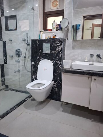 Bathroom in 4 BHK Apartment at Fortune Royal One, Banjara Hills – for Rent