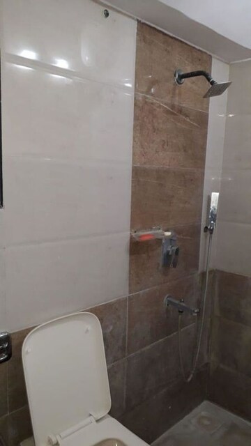 Master Bedroom in 1 BHK Apartment at Evershine Park, Andheri West – for Rent