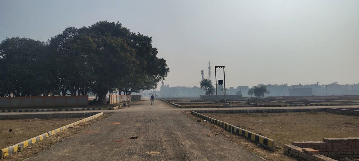 Plot For Sale in Mohanlalganj