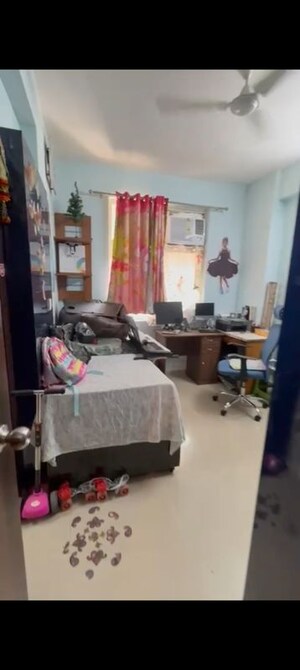 Master Bedroom in 4 BHK Apartment at Mahagun Mywoods, Sector 16c Greater Noida – for Sale
