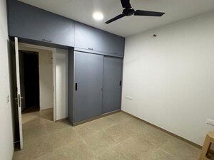 Room in 2 BHK Apartment at Kanakia Silicon Valley, Powai – for Rent