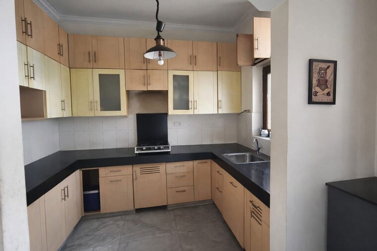 Kitchen, vijayant-enclave 3 Bedroom 2500 Sq.Ft. Apartment In Sector 29 Noida 9813201