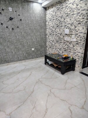 Parking in 1.5 BHK Builder Floor at Sector 23 – for Rent