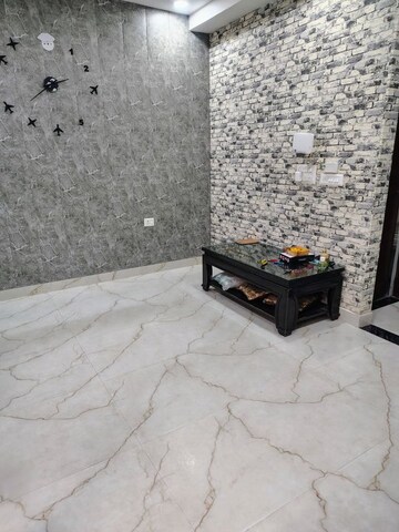 Parking in 1.5 BHK Builder Floor at Sector 23 – for Rent